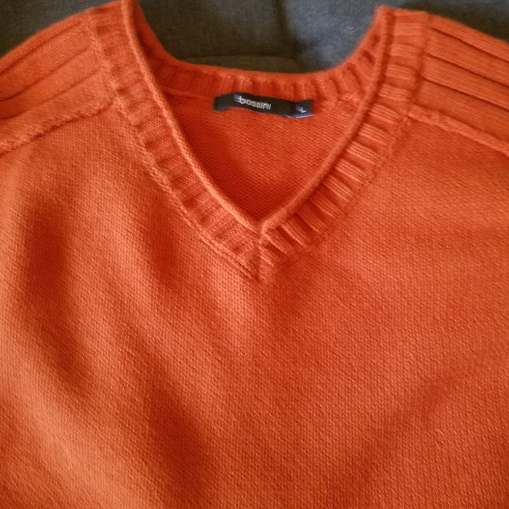 Men’s Pumpkin Orange Bossini V-neck Knit Sweater from England